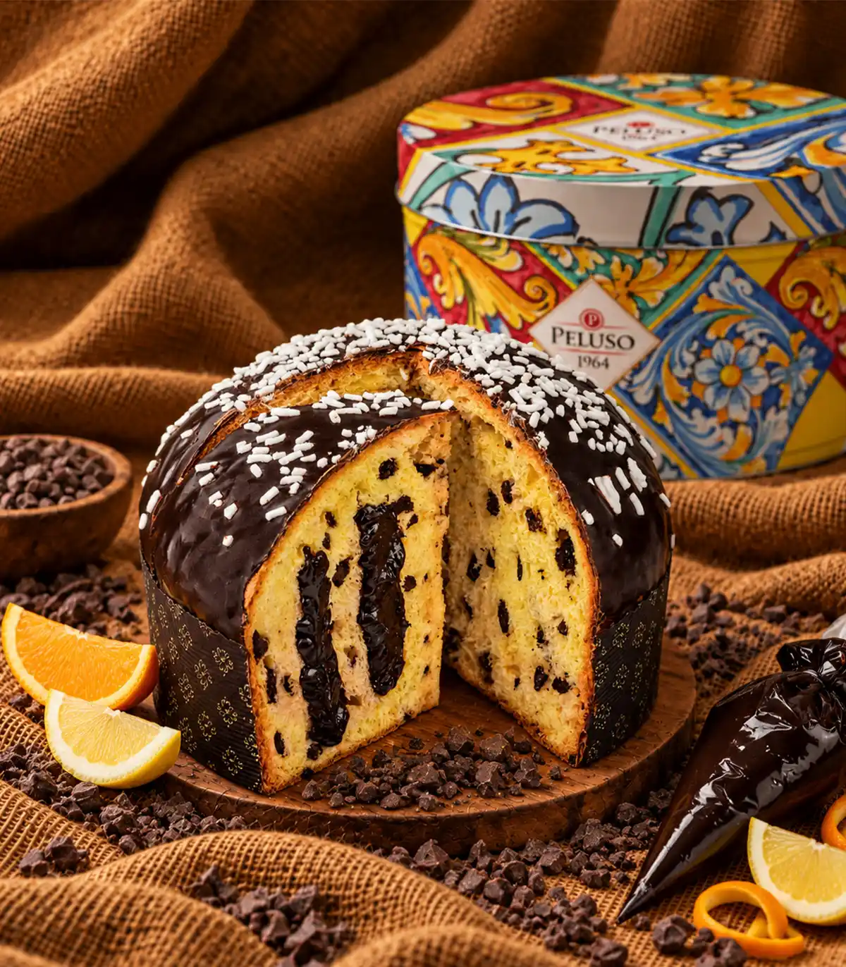 Panettone Cioccolato Modica con Sac à Poche Cioccolato Modica e Agrumi_Latta